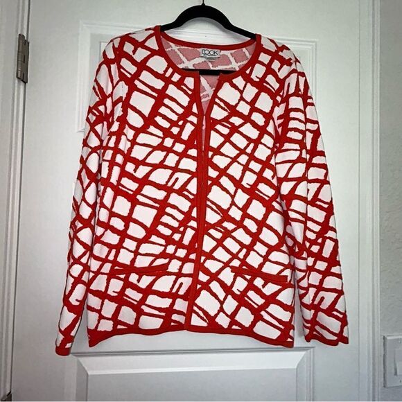 The LOOK Get it. Love it. Live it. Hook Closure Textured Cardigan Sweater - Picture 1 of 6